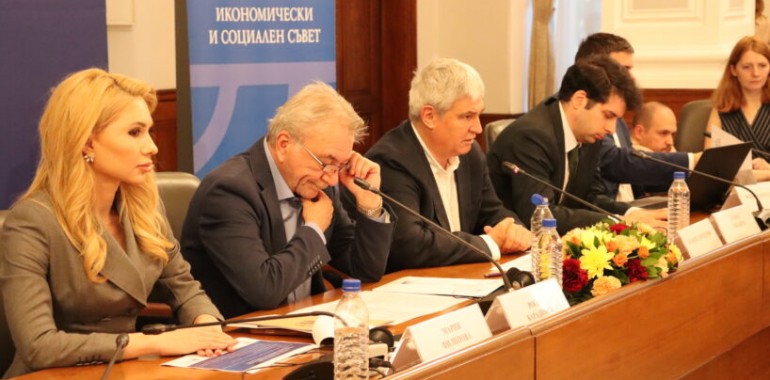 Пламен Димитров на форум за ефектите от еврозоната: Трябва да гарантираме справедливата пазарна цена